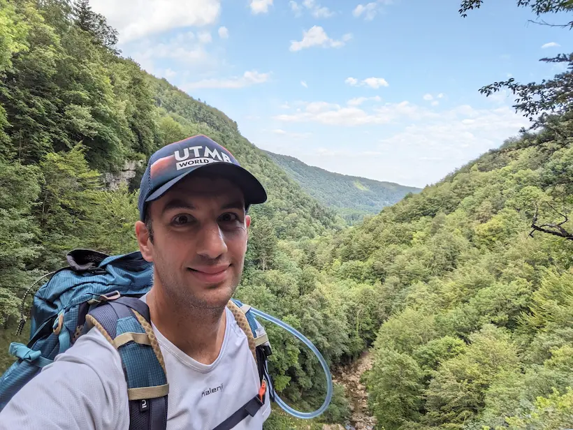 coach sportif - randonnée - l'activité physique en plein air.